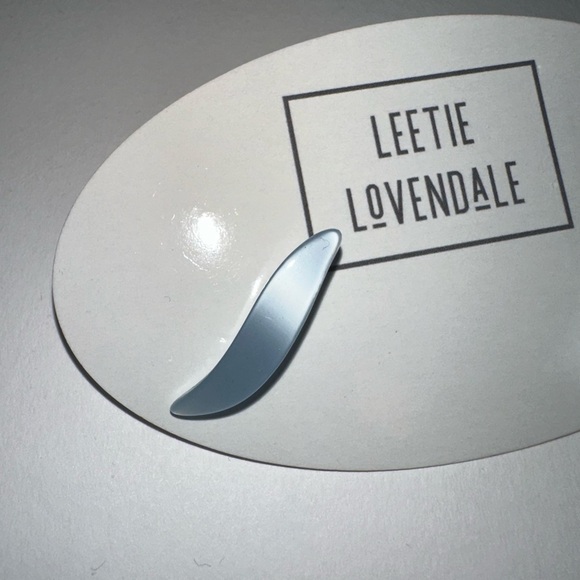 NWT Blue Earrings - Picture 3 of 3